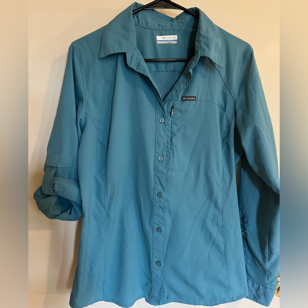 Columbia Women’s Blue Casual Button Down Shirt